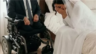 أجبرتني زوجة أبي على الزواج من شاب ثري لكنه مُقعد وفي ليلة زفافنا حين حملته إلى السرير وسقطت اكتشفت حقيقة صاډمة