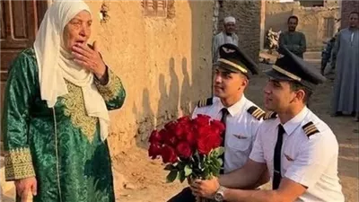 باعت بيتها وأرضها لتعلّم أبناءها… وبعد 20 سنة عادوا بطائرات وأخذوها لمكان أبكاها!