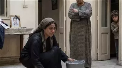 قبلتُ تنظيف بيت عجوز مقابل 200 بيزو… لكن بعد وفاتها فتحتُ رسالتها فكانت المفاجأة التي غيّرت حياتي!